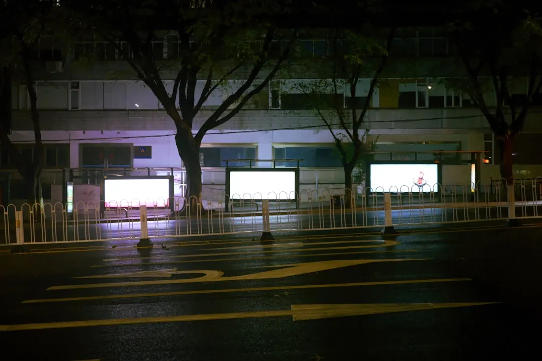 华尊电子电容器常见型号参数与选型要点对比