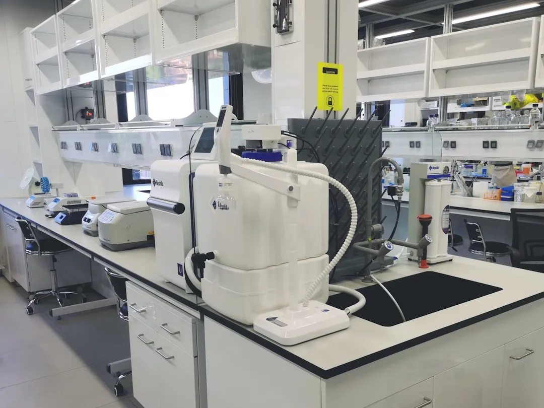 电子元器件选型指南：电容器、电阻器与电感器在电路设计中的关键作用