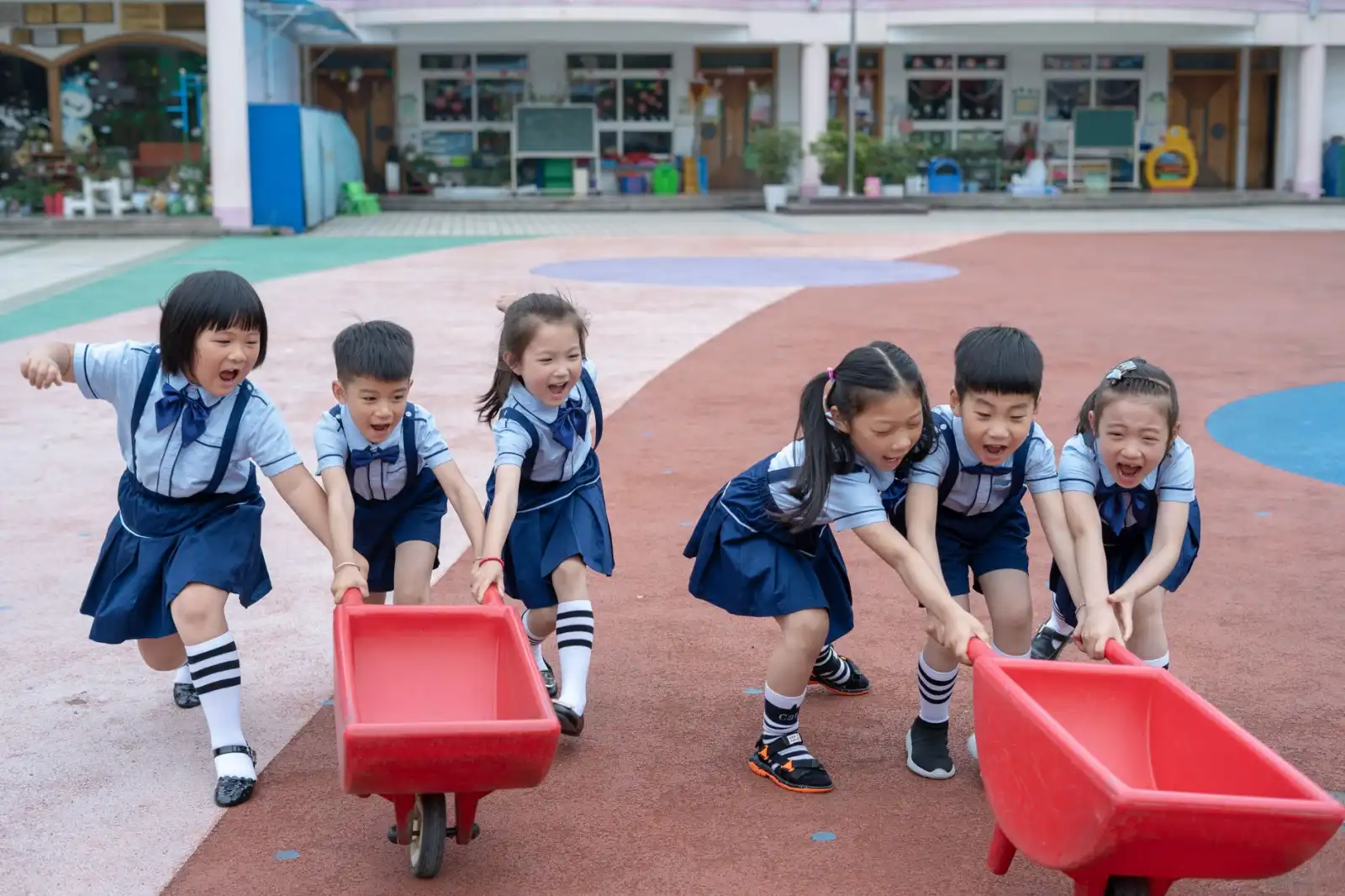 电子元器件选型要点:电容器与电阻器在工业电路中的匹配指南